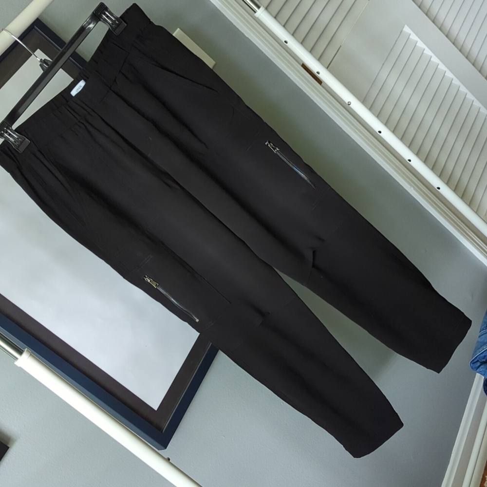 Vince joggers, size 8. Like new.